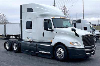 International LT625 Sleeper Semi Truck - 73" Raised Roof Sleeper, Cummins 450HP, 12 Speed