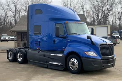 International LT625 Sleeper Semi Truck - 73" Raised Roof Sleeper, A26 450HP, 12 Speed