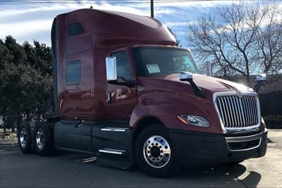 International LT625 Sleeper Semi Truck - 73" Raised Roof Sleeper, Cummins 450HP, 12 Speed