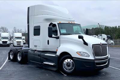 International LT625 Sleeper Semi Truck - 56" Hi Rise Sleeper, Cummins 400HP, 12 Speed