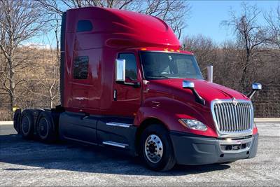 International LT625 Sleeper Semi Truck - 73" Raised Roof Sleeper, Cummins 450HP, 12 Speed