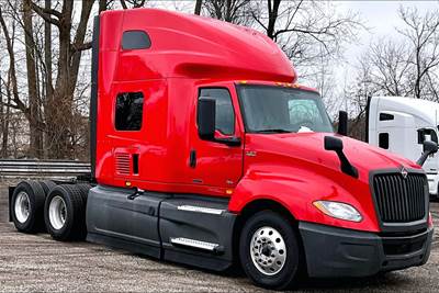 International LT625 Sleeper Semi Truck - 73" Raised Roof Sleeper, A26 450HP, 12 Speed