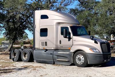 International LT625 Sleeper Semi Truck - 73" Raised Roof Sleeper, Cummins 400HP, 12 Speed