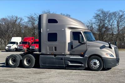 International LT625 Sleeper Semi Truck - 73" Raised Roof Sleeper, Cummins 400HP, 12 Speed