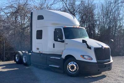 International LT625 Sleeper Semi Truck - 73" Raised Roof Sleeper, Cummins 450HP, 12 Speed