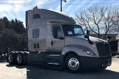 International LT625 Sleeper Semi Truck - 73" Raised Roof Sleeper, Cummins 400HP, 12 Speed