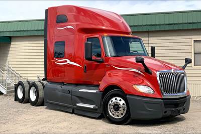 International LT625 Sleeper Semi Truck - 73" Raised Roof Sleeper, Cummins 450HP, 12 Speed