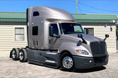 International LT625 Sleeper Semi Truck - 73" Raised Roof Sleeper, Cummins 400HP, 12 Speed