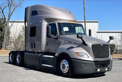 International LT625 Sleeper Semi Truck - 73" Raised Roof Sleeper, Cummins 400HP, 12 Speed