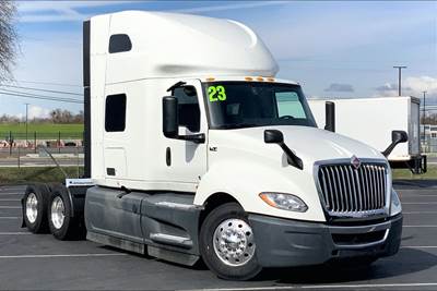 International LT625 Sleeper Semi Truck - 73" Raised Roof Sleeper, Cummins 400HP, 12 Speed