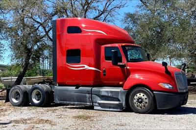 International LT625 Sleeper Semi Truck - 73" Raised Roof Sleeper, Cummins 450HP, 12 Speed