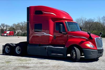 International LT625 Sleeper Semi Truck - 73" Raised Roof Sleeper, Cummins 450HP, 12 Speed