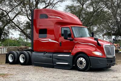 International LT625 Sleeper Semi Truck - 73" Raised Roof Sleeper, Cummins 450HP, 12 Speed