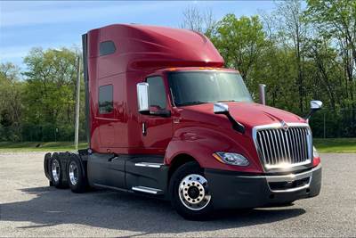 International LT625 Sleeper Semi Truck - 73" Raised Roof Sleeper, Cummins 450HP, 12 Speed