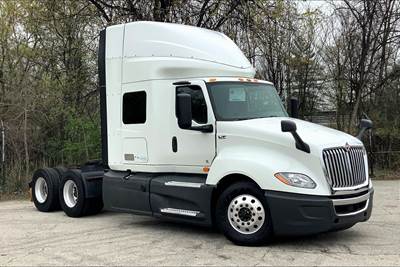 International LT625 Sleeper Semi Truck - 56" Hi Rise Sleeper, Cummins 400HP, 12 Speed