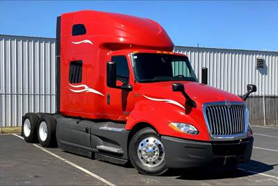 International LT625 Sleeper Semi Truck - 73" Raised Roof Sleeper, Cummins 450HP, 12 Speed