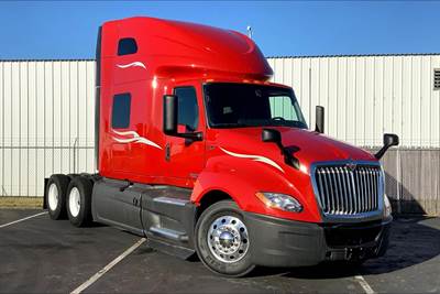 International LT625 Sleeper Semi Truck - 73" Raised Roof Sleeper, Cummins 450HP, 12 Speed