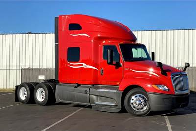 International LT625 Sleeper Semi Truck - 73" Raised Roof Sleeper, Cummins 450HP, 12 Speed