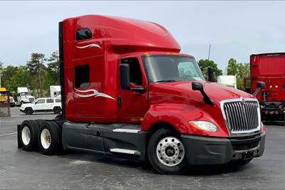 International LT625 Sleeper Semi Truck - 73" Raised Roof Sleeper, Cummins 450HP, 12 Speed