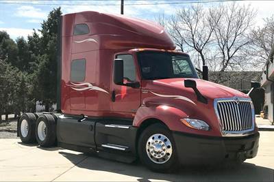 International LT625 Sleeper Semi Truck - 73" Raised Roof Sleeper, Cummins 450HP, 12 Speed