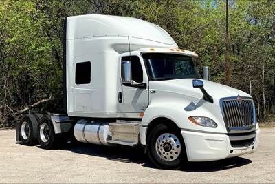 International LT625 Sleeper Semi Truck - 73" Hi Rise Sleeper, A26 450HP, 12 Speed