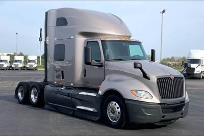 International LT625 Sleeper Semi Truck - 73" Raised Roof Sleeper, Cummins 400HP, 12 Speed