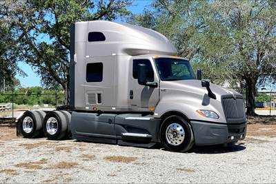International LT625 Sleeper Semi Truck - 73" Raised Roof Sleeper, Cummins 400HP, 12 Speed
