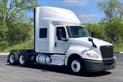 International LT625 Sleeper Semi Truck - 56" Hi Rise Sleeper, Cummins 450HP, 12 Speed