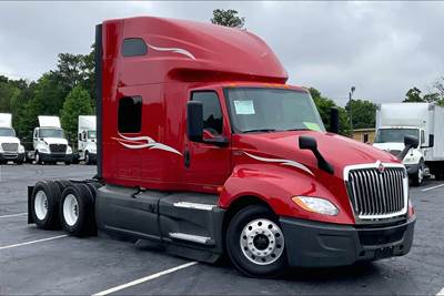 International LT625 Sleeper Semi Truck - 73" Raised Roof Sleeper, Cummins 450HP, 12 Speed