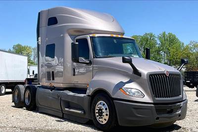International LT625 Sleeper Semi Truck - 73" Raised Roof Sleeper, Cummins 400HP, 12 Speed