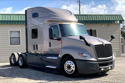 International LT625 Sleeper Semi Truck - 73" Raised Roof Sleeper, Cummins 400HP, 12 Speed