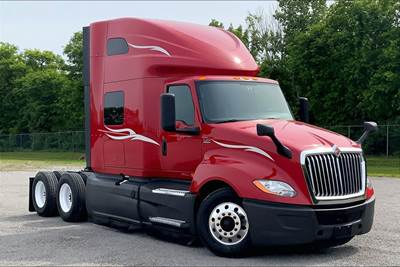 International LT625 Sleeper Semi Truck - 73" Raised Roof Sleeper, Cummins 450HP, 12 Speed