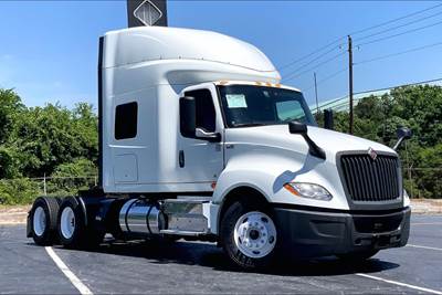 International LT625 Sleeper Semi Truck - 73" Hi Rise Sleeper, Cummins 450HP, 12 Speed