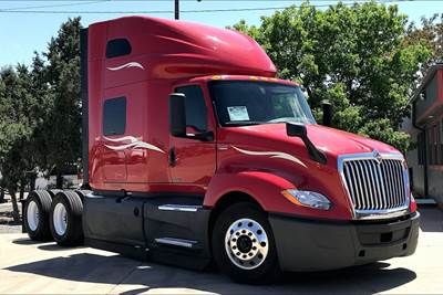International LT625 Sleeper Semi Truck - 73" Raised Roof Sleeper, Cummins 450HP, 12 Speed