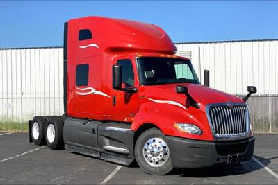 International LT625 Sleeper Semi Truck - 73" Raised Roof Sleeper, Cummins 450HP, 12 Speed