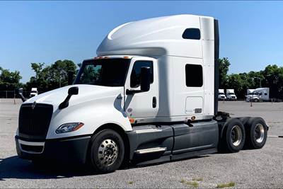 International LT625 Sleeper Semi Truck - 73" Raised Roof Sleeper, Cummins 450HP, 12 Speed