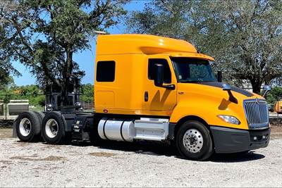 International LT625 Sleeper Semi Truck - 73" Hi Rise Sleeper, Cummins 450HP, 12 Speed