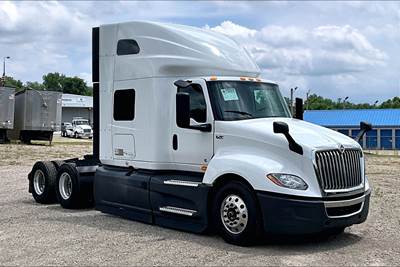International LT625 Sleeper Semi Truck - 73" Raised Roof Sleeper, Cummins 400HP, 12 Speed