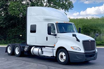 International LT625 Sleeper Semi Truck - 73" Hi Rise Sleeper, Cummins 450HP, 12 Speed