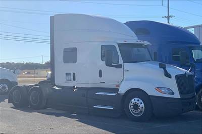 International LT625 Sleeper Semi Truck - 73" Hi Rise Sleeper, Cummins 450HP, 12 Speed
