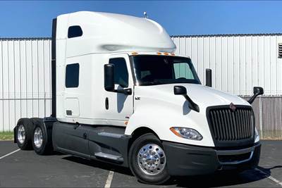 International LT625 Sleeper Semi Truck - 73" Raised Roof Sleeper, A26 450HP, 12 Speed