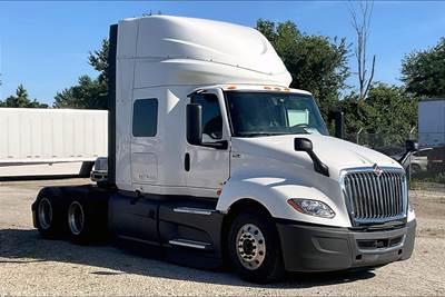 International LT625 Sleeper Semi Truck - 56" Hi Rise Sleeper, A26 400HP, 12 Speed