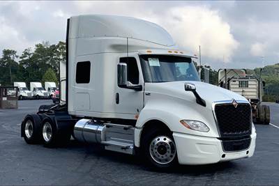 International LT625 Sleeper Semi Truck - 73" Hi Rise Sleeper, 450HP, 14 Speed