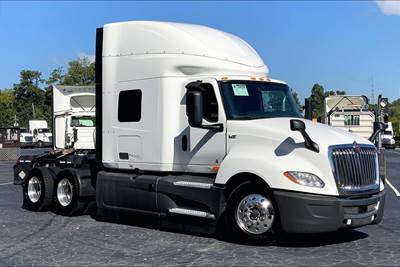 International LT625 Sleeper Semi Truck - 73" Raised Roof Sleeper, X15 400HP, 12 Speed