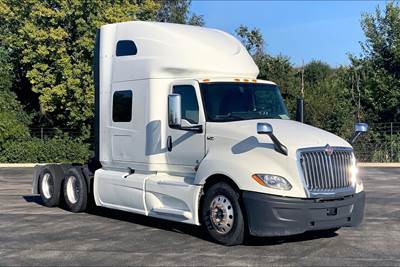 International LT625 Sleeper Semi Truck - 73" Raised Roof Sleeper, Cummins 450HP, 11 Speed