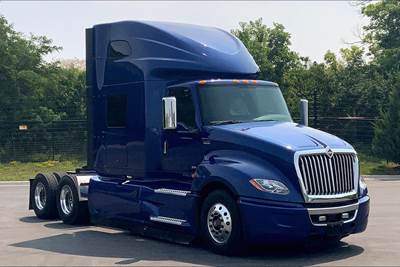 International LT625 Sleeper Semi Truck - 73" Raised Roof Sleeper, A26 450HP, 12 Speed
