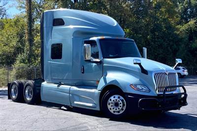 International LT625 Sleeper Semi Truck - 73" Raised Roof Sleeper, Cummins 450HP, 11 Speed