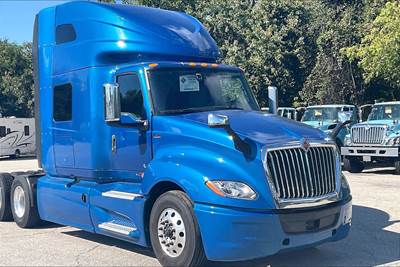International LT625 Sleeper Semi Truck - 73" Raised Roof Sleeper, Cummins 450HP, 11 Speed