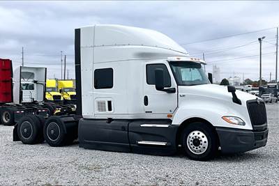 International LT625 Sleeper Semi Truck - 73" Hi Rise Sleeper, Cummins 450HP, 12 Speed