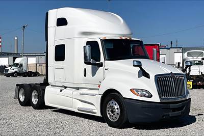 International LT625 Sleeper Semi Truck - 73" Raised Roof Sleeper, Cummins 450HP, 11 Speed